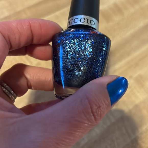 Gala Cuccio Nail Colour - Picture 3 of 3